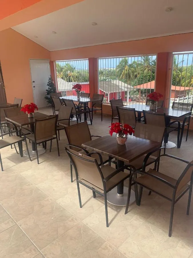Omira Apartment Suites 3*, Βίλλεμσταντ Κουρασάο
